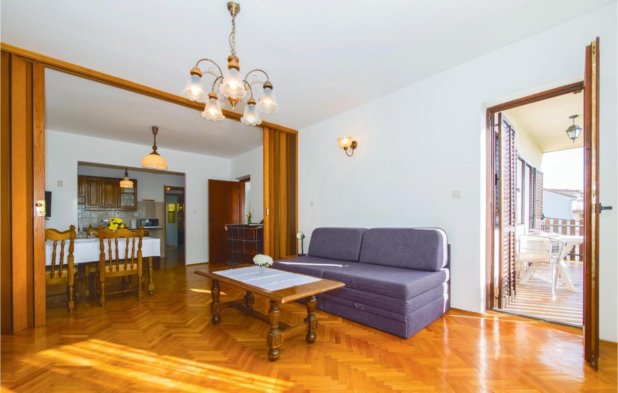Lovely Apartment In Podstrana With Kitchen Eksteriør bilde